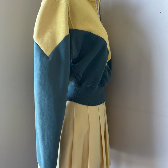 Tna Cheer Sweatshirt - Picture 2 of 9